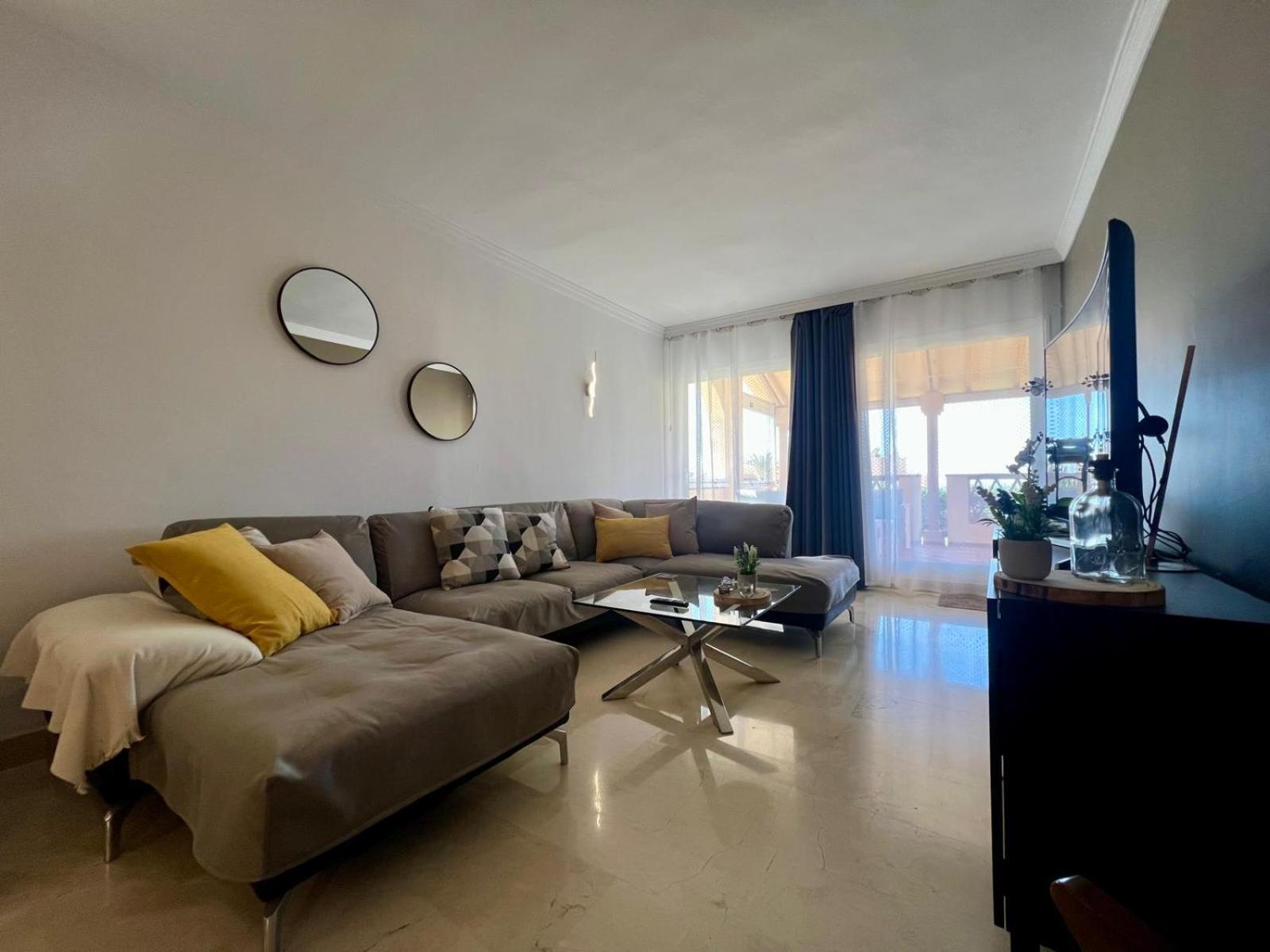 Santa Maria Village, Elviria,