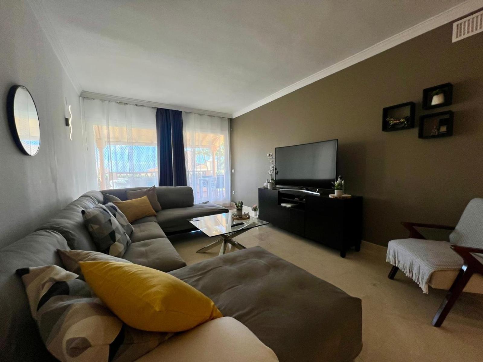 Santa Maria Village, Elviria, Apartamento
